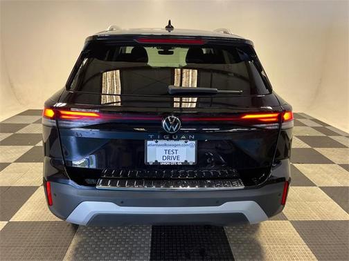2025 Volkswagen Tiguan 2.0T S