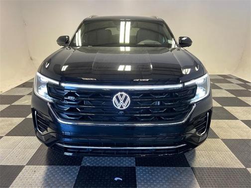 2025 Volkswagen Atlas Cross Sport 2.0T SEL Premium R-Line
