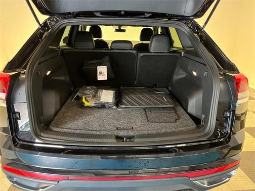 2023 Volkswagen Atlas Cross Sport 2.0T SE