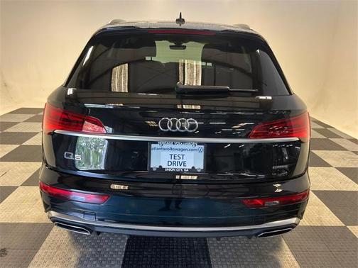 2023 Audi Q5 45 S line quattro Premium