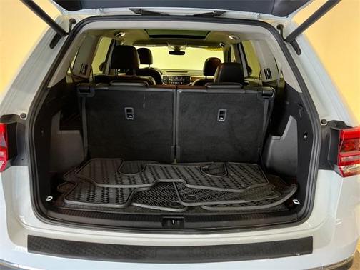 2018 Volkswagen Atlas 3.6L SEL Premium
