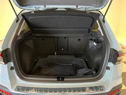 2025 Volkswagen Taos 1.5T SE Black