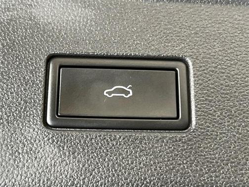 2022 Volkswagen Atlas 3.6L SE w/Technology