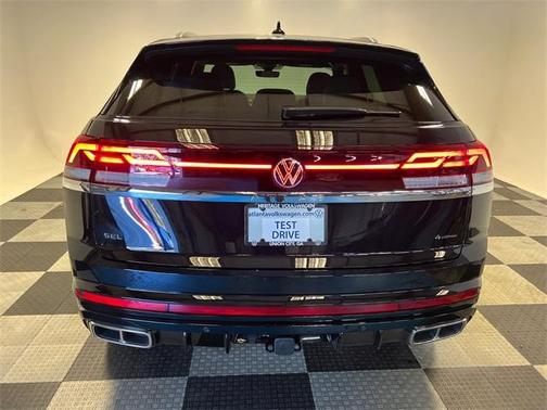 2025 Volkswagen Atlas Cross Sport 2.0T SEL Premium R-Line