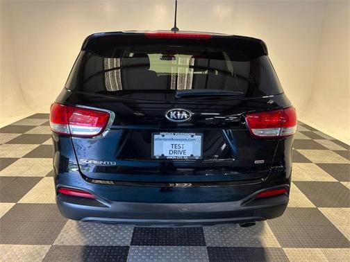 2017 Kia Sorento L
