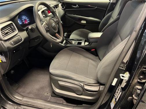2017 Kia Sorento L