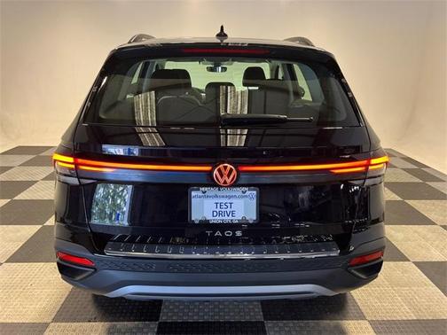 2025 Volkswagen Taos 1.5T S
