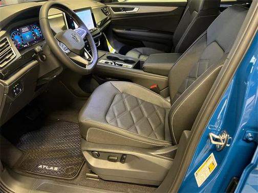 2026 Volkswagen Atlas Cross Sport 2.0T SE