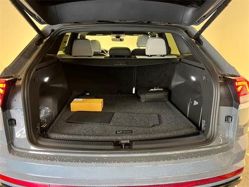 2025 Volkswagen Atlas Cross Sport 2.0T SEL Premium R-Line