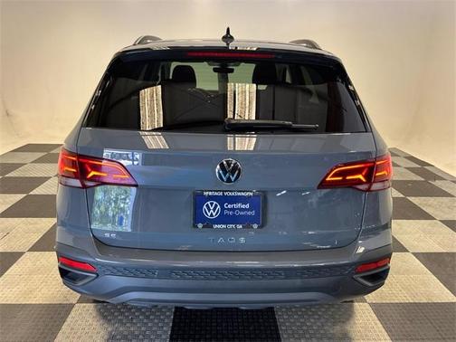 2024 Volkswagen Taos 1.5T SE Black