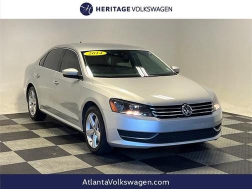 2014 Volkswagen Passat 1.8T Auto Wolfsburg Ed