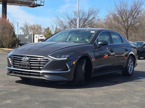 2023 Hyundai SONATA SE