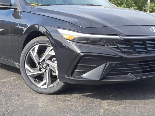 2025 Hyundai ELANTRA HEV Limited