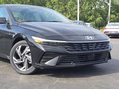 2025 Hyundai ELANTRA HEV Limited