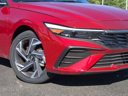 2025 Hyundai ELANTRA HEV SEL Sport