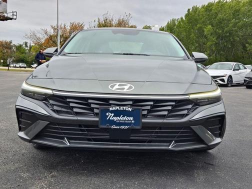 2025 Hyundai ELANTRA Limited