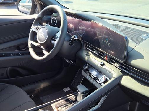 2025 Hyundai ELANTRA HEV SEL Sport