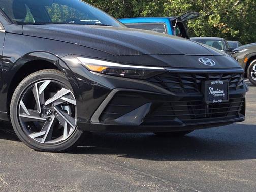 2025 Hyundai ELANTRA HEV SEL Sport