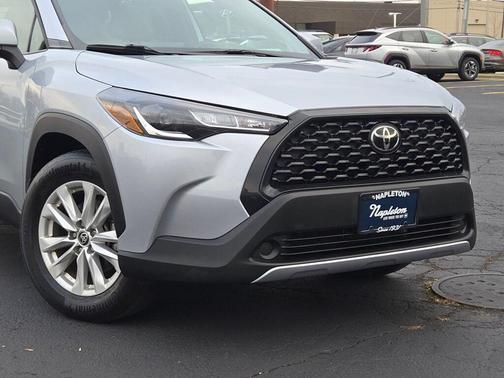 2023 Toyota Corolla Cross LE