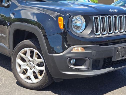 Black 2017 Jeep Renegade Latitude