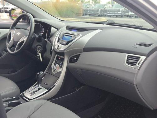 2012 Hyundai ELANTRA Limited