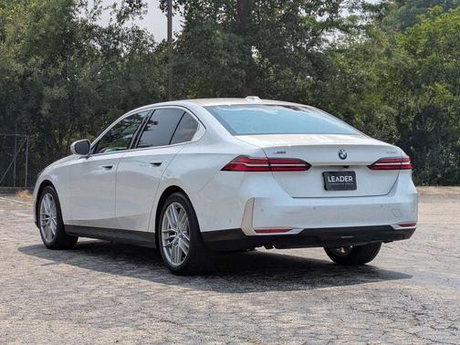 2024 BMW 530 i xDrive