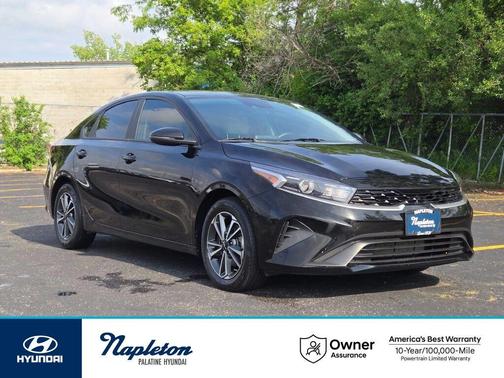 Aurora Black Pearl 2023 Kia Forte LXS