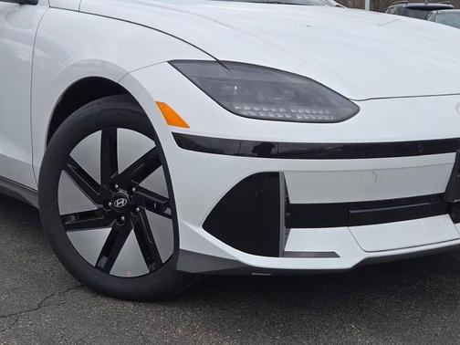 2025 Hyundai IONIQ 6 SE