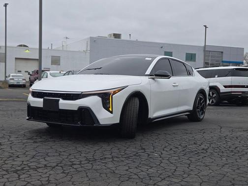 2025 Kia K4 GT-Line