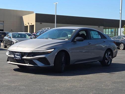 2025 Hyundai ELANTRA HEV SEL Sport