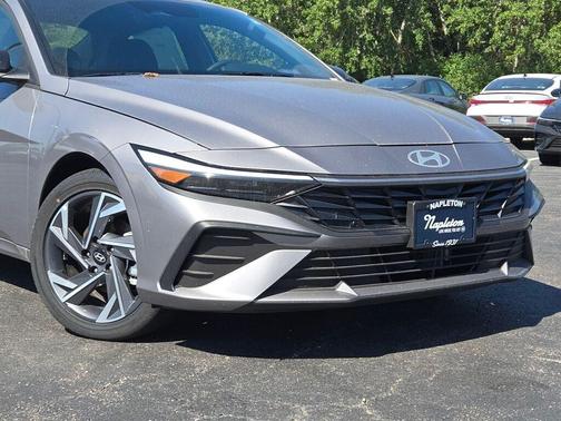 2025 Hyundai ELANTRA HEV SEL Sport