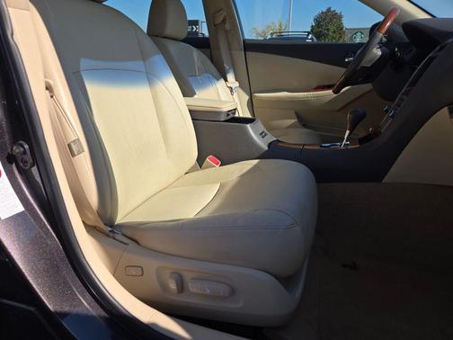 Truffle Mica 2011 Lexus ES 350 Base