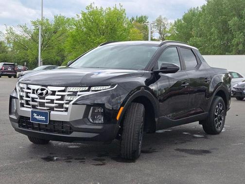 Phantom Black 2024 Hyundai SANTA CRUZ SEL