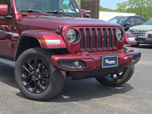 Snazzberry Pearlcoat 2021 Jeep Wrangler Unlimited Sahara Altitude