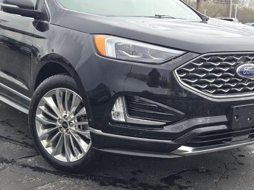 Black 2020 Ford Edge Titanium