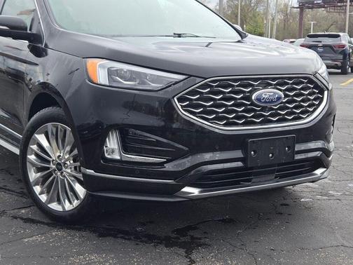 Black 2020 Ford Edge Titanium