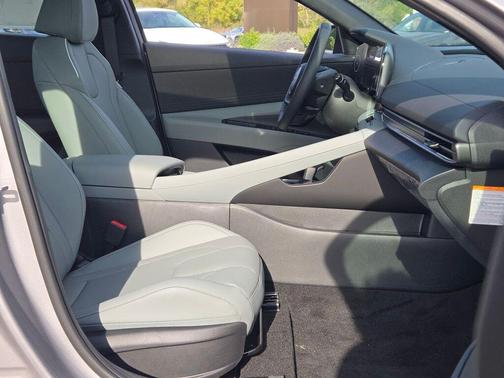 2025 Hyundai ELANTRA HEV Limited