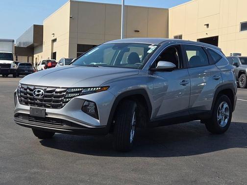 2024 Hyundai TUCSON SE