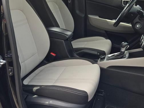 Onyx Black 2023 Hyundai VENUE SEL