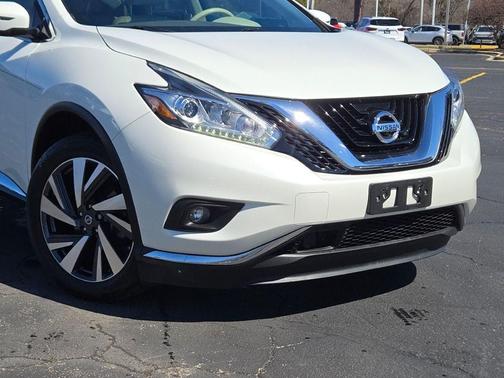 White 2018 Nissan Murano Platinum