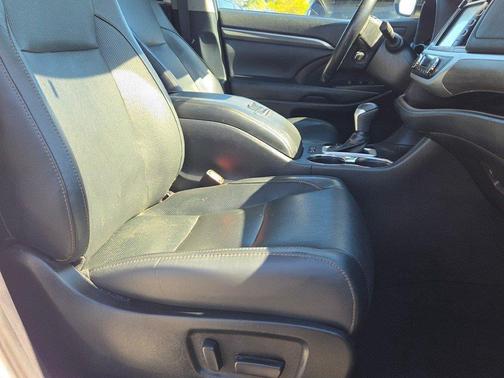 Blizzard Pearl 2019 Toyota Highlander Limited Platinum
