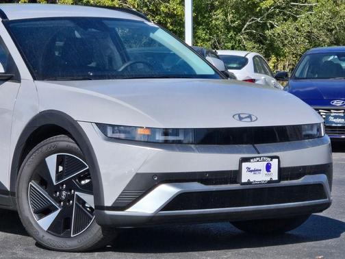 2025 Hyundai IONIQ 5 SEL