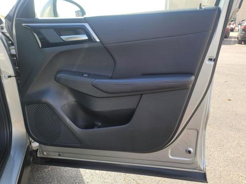 Alloy Silver Metallic 2023 Mitsubishi Outlander PHEV SE