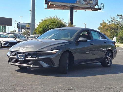 2025 Hyundai ELANTRA HEV Limited