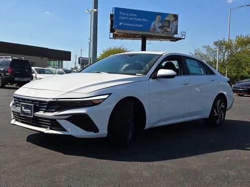 2025 Hyundai ELANTRA SEL Convenience