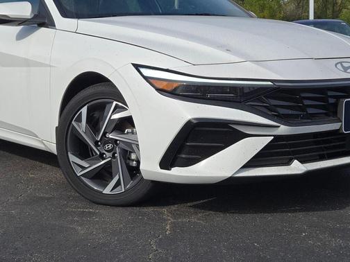 2025 Hyundai ELANTRA HEV Limited