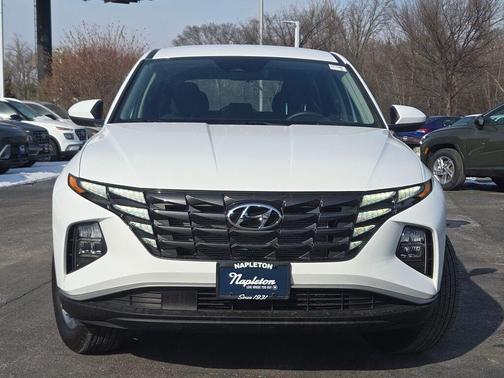 2023 Hyundai TUCSON SE