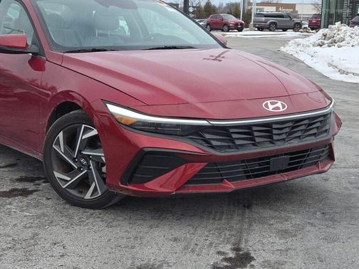 2025 Hyundai ELANTRA Limited