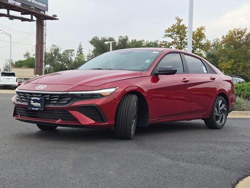 2025 Hyundai ELANTRA SEL Sport