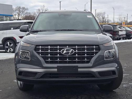 2024 Hyundai VENUE SEL